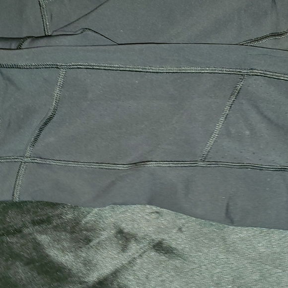 Lululemon Capri leggings 8 - Picture 6 of 8